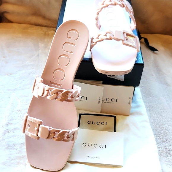Gucci Pink Slide Sandals with Signature GG Straps - Picture 4 of 5